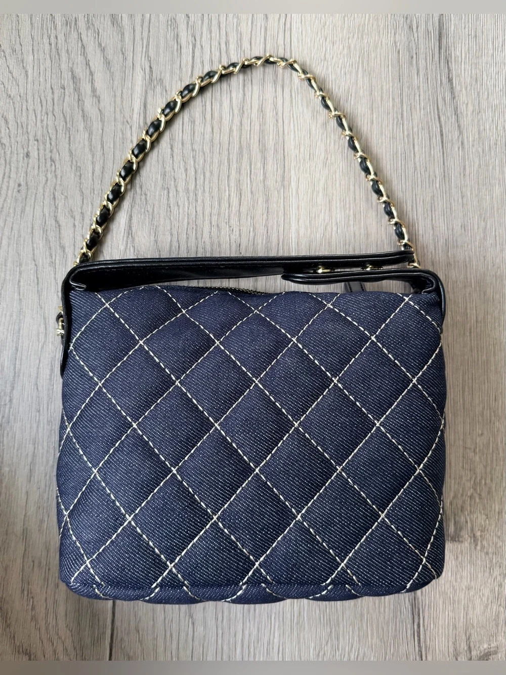 FULL SET NEW Chanel MAKEUP Denim Quilted Hobo Clutch w Chain w Gold Hardware